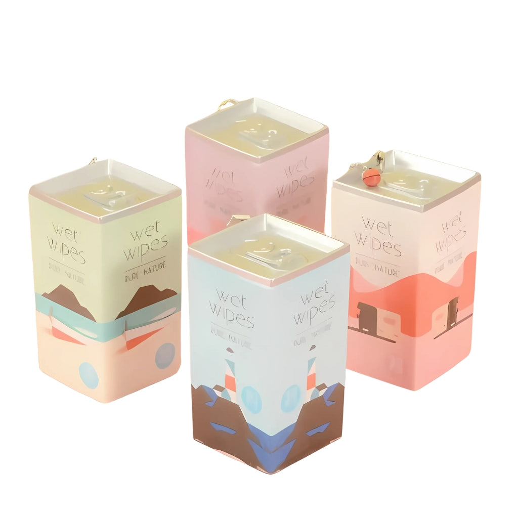 Cartoon-Printed Mini Wet Wipes Tin, Portable & Decorative Travel Essential (30 Wipes, 8x5cm)