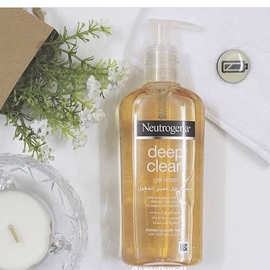 Neutrogena Deep Clean Gel Wash Oil Free Daily Cleanser