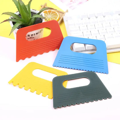 Fine Art Plastic Drawing Scraper, 4-Color Set, Textured Effects for Artists