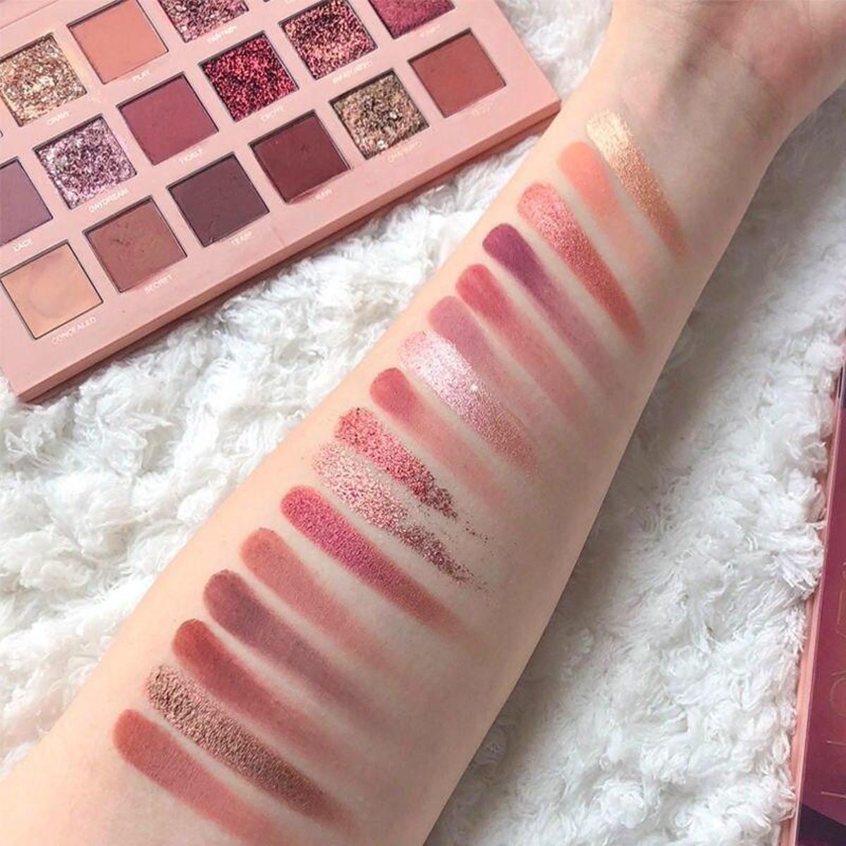 Eye Shadow Palette, Professional 18 Shade for Day and Night Makeup