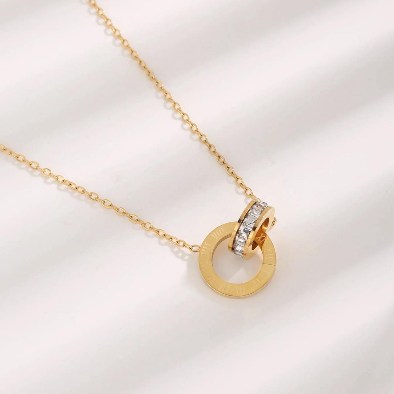 QCT-175 Roman Circle Stainless Steel Necklace