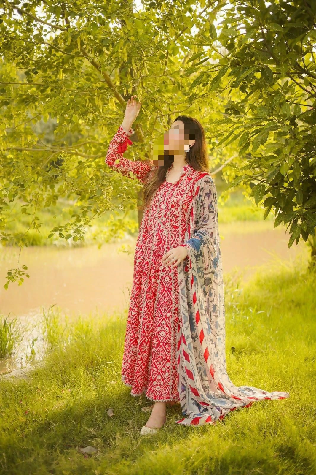☆Brand Name : ANEELA’S☆ ☆Fabric Details : Lawn & Chiffon☆