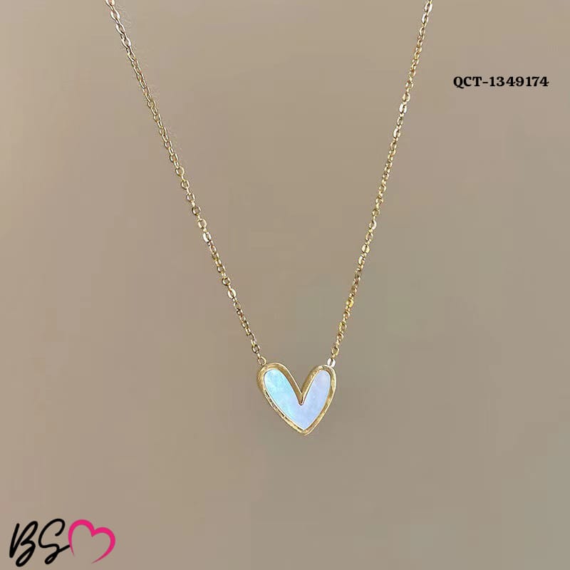 QCT-174 Mini Heart Stainless Steel Necklace – Elegant Women’s Pendant