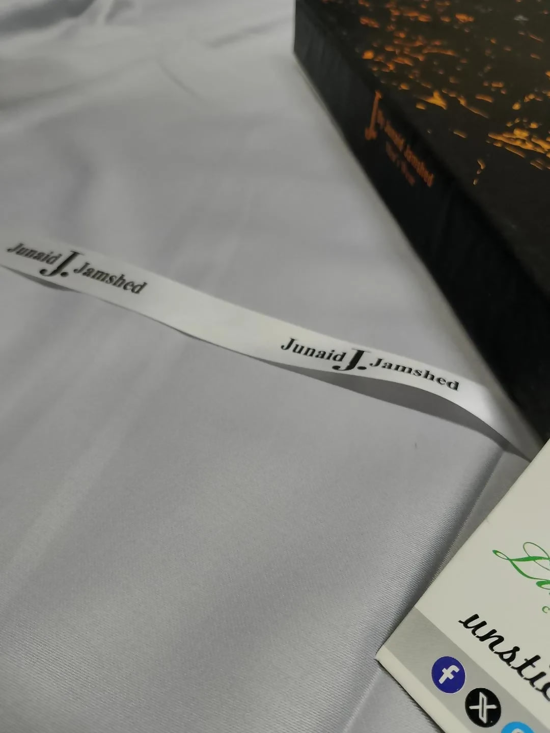 Men’s Unstitched Wash And Wear Plain Suit