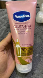 Original Vaseline Healthy Bright Gluta-Hya Dewy Radiance Lotion for glowing, hydrated, radiant skin. 200ML
