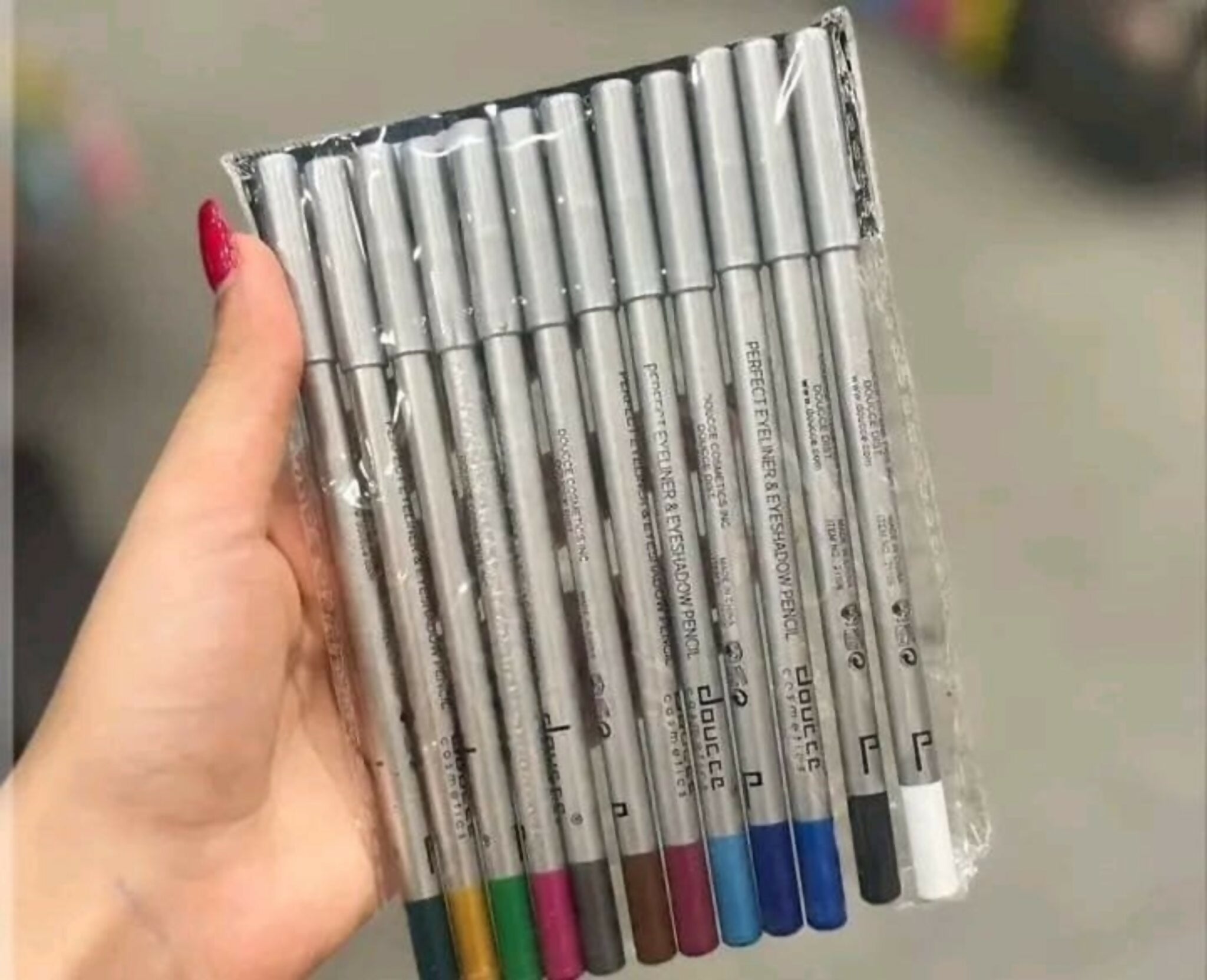 12 Pcs Multicolor Eyeshadow & Eyeliner Pencils Set –