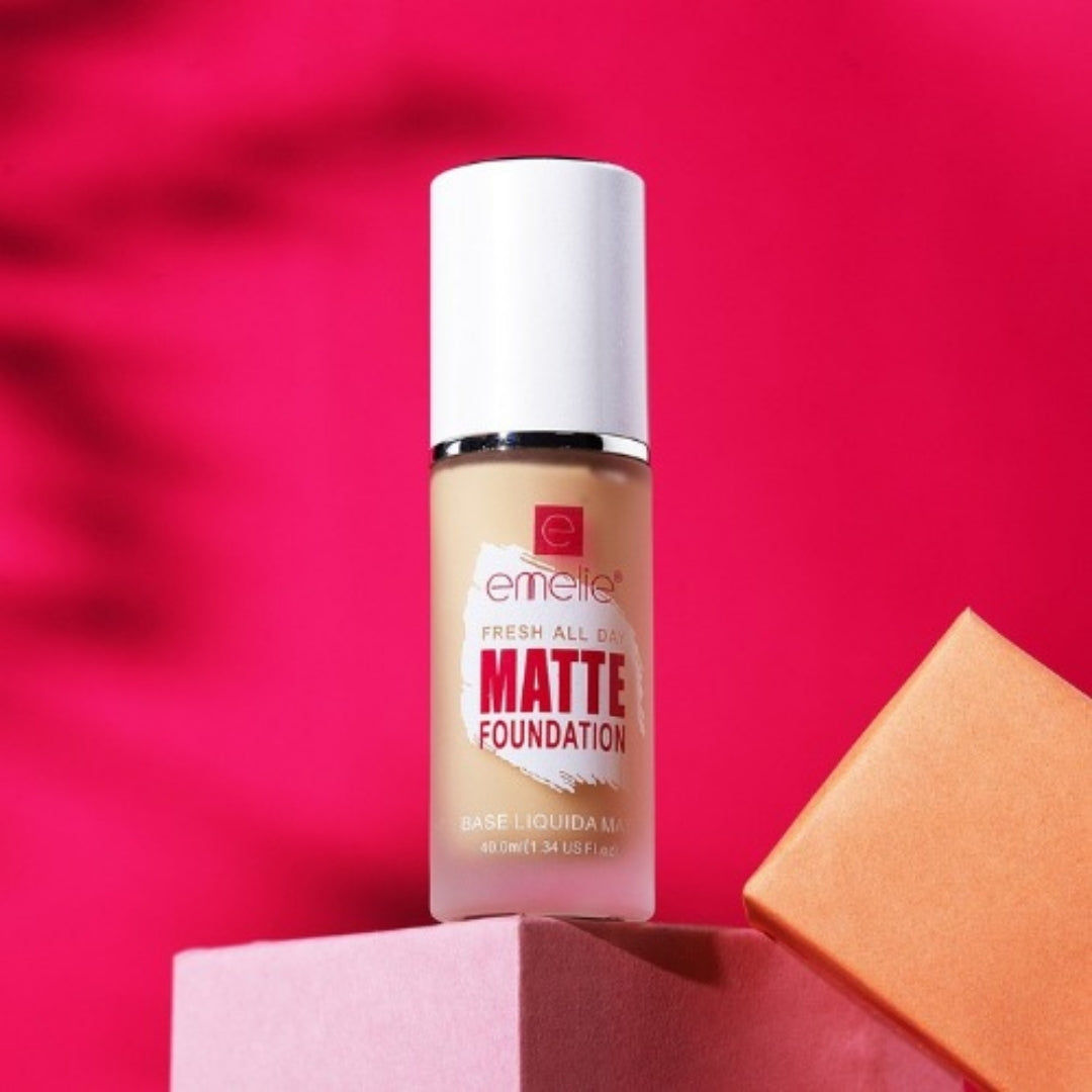 Emelie Liquid Matte Foundation SPF 25 Oil Control Long Lasting 40ml