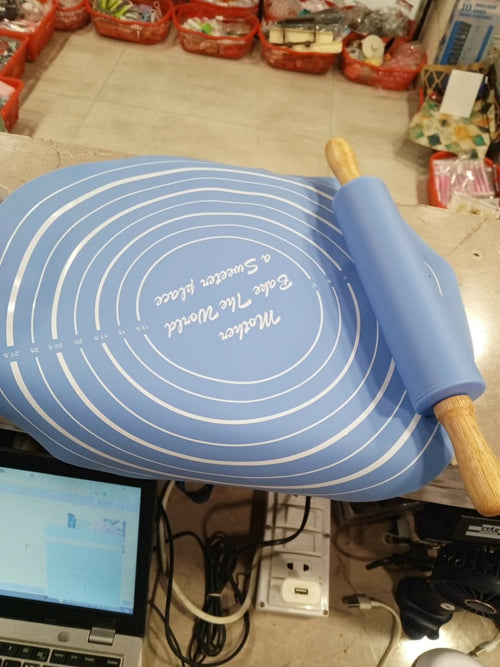 Silicone Dough Mat With Rolling Pin Set | Extra Thick Non-Slip Baking Mat For Pizza & Bread | Random Color