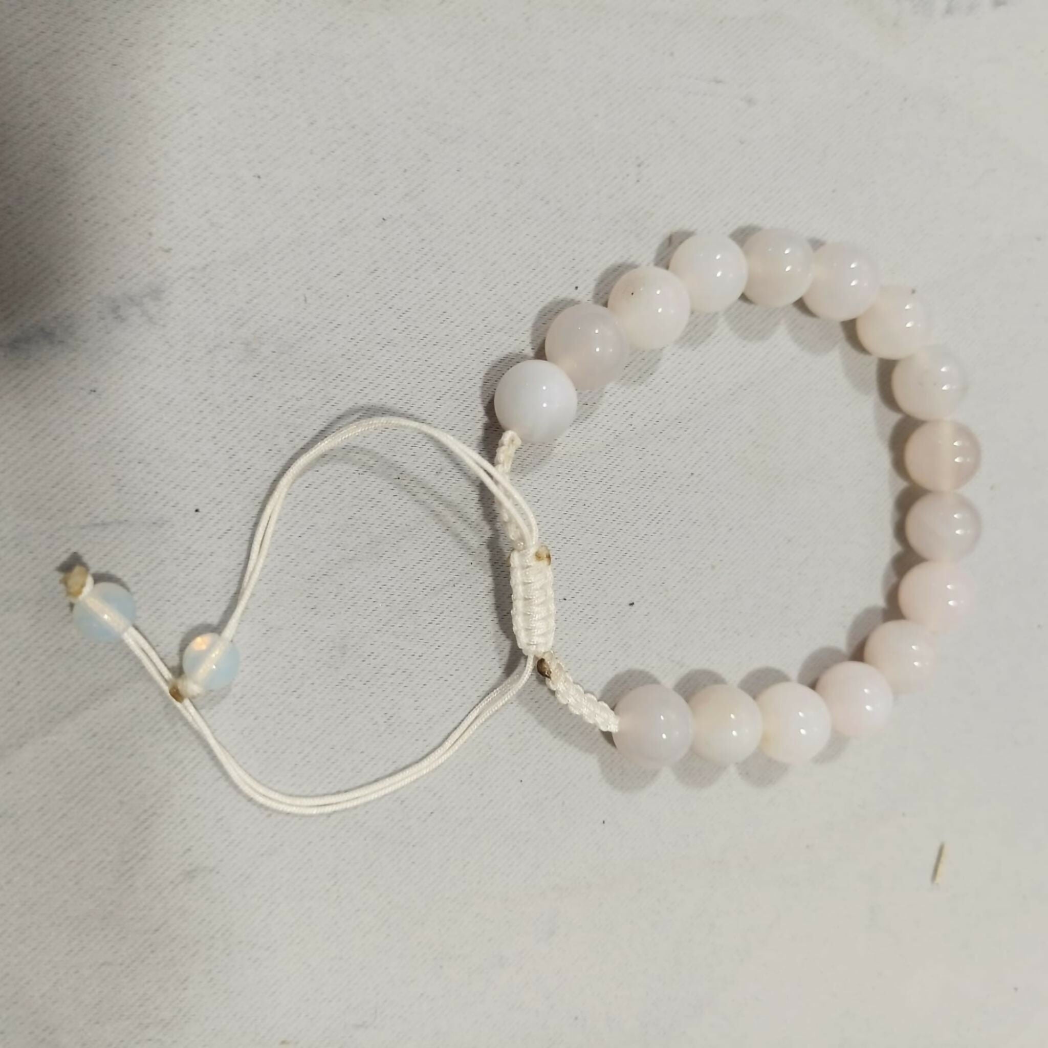Natural Milky White Aqeeq Stone Bracelet - Genuine Gemstone Beaded Wristband Elegant Handcrafted Jewelry For Men And Women Fashion Accessory - Adjustable