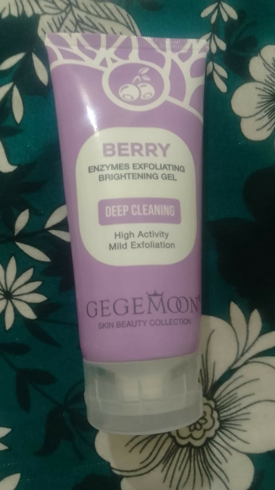 Gegemoon Exfoliating Dead Skin Remover Gel – 150ml Berry Flavor