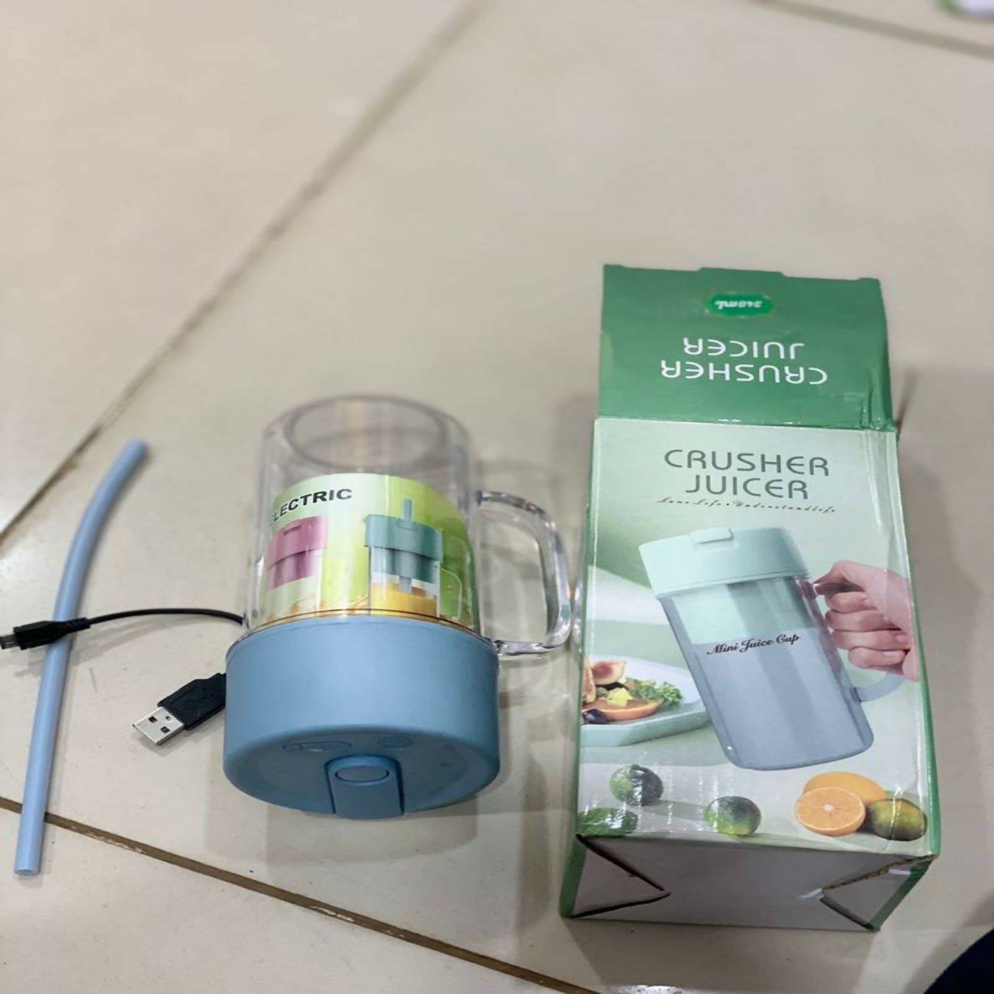 Portable Mini Crusher Juicer – USB Rechargeable Electric Juice Cup with Straw & Handle | Smoothie & Shake Maker