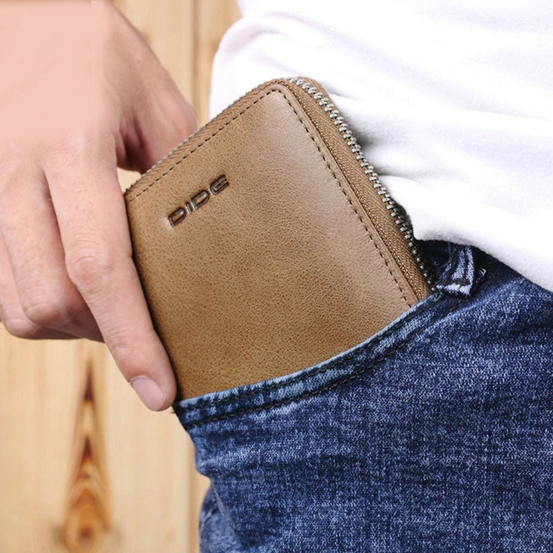 Men’s Wallet with 10 Card Slots