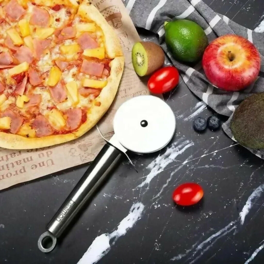 Pizza Cutter, Sharp Rotating Blade and Easy Grip, for Home Kitchen