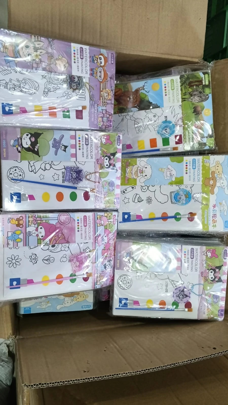 Kids’ Pocket Watercolor Painting Book – 3-in-1 Creative Coloring Set with Built-in Paints, Brush & Keychain