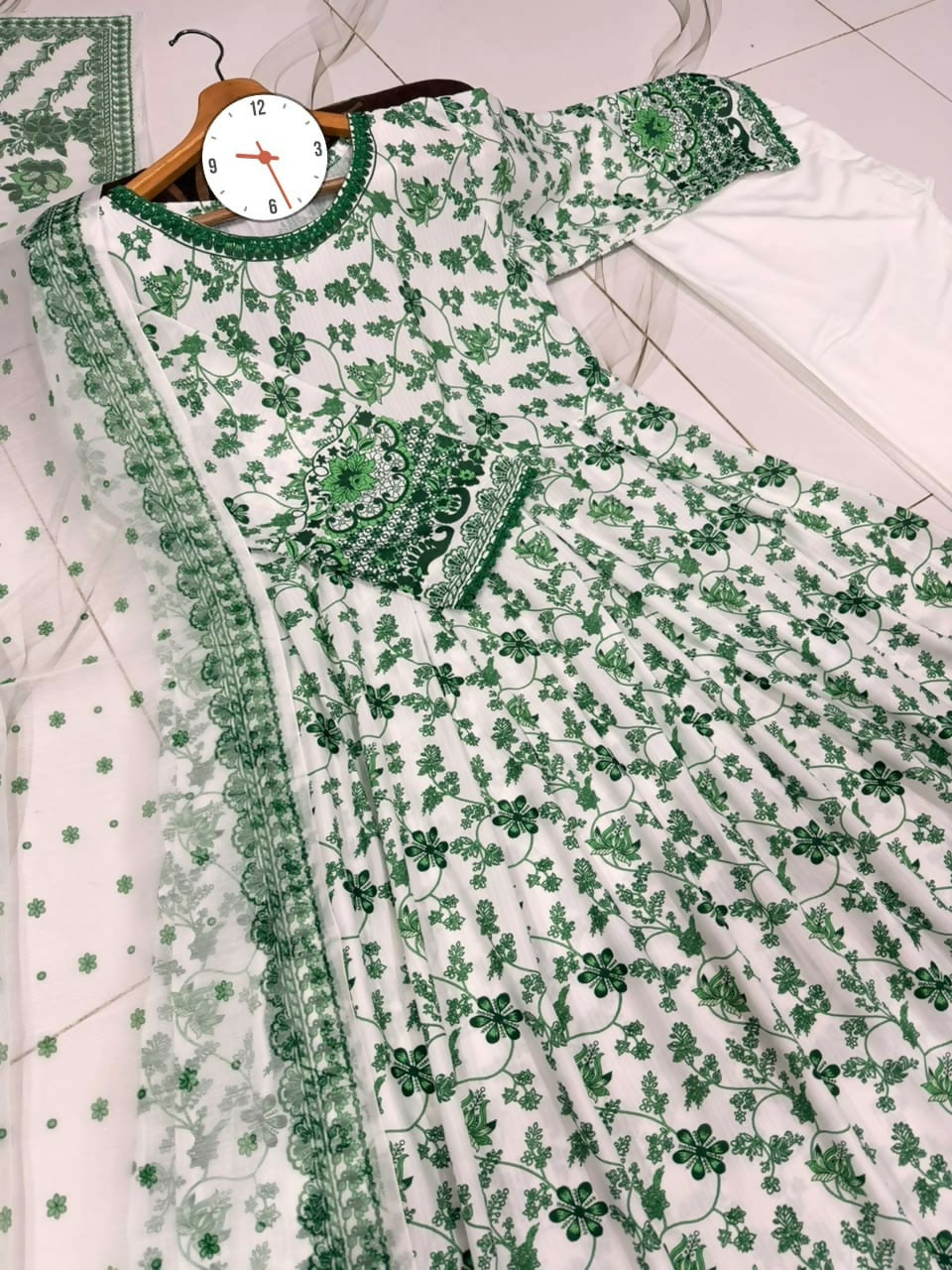 Most Trending Hania Amir Printed Maxi Now Available Independence Day Colour 🇵🇰🇵🇰