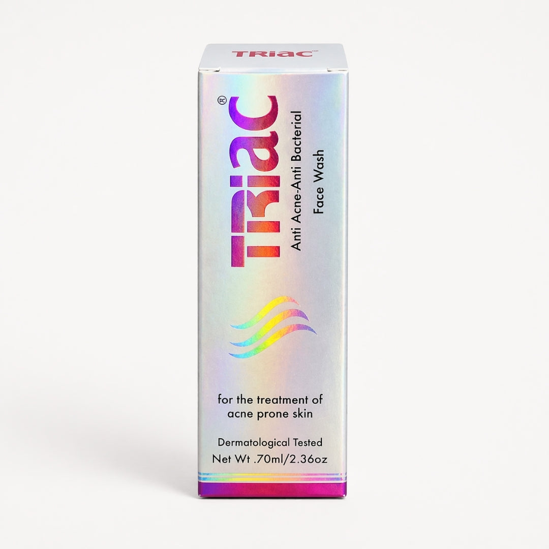 Lightweight face wash helps remove everyday dirt and excess oil.