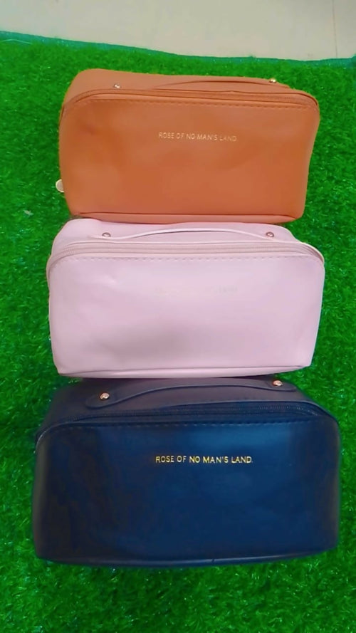 Large Capacity Travel Cosmetic Bag |