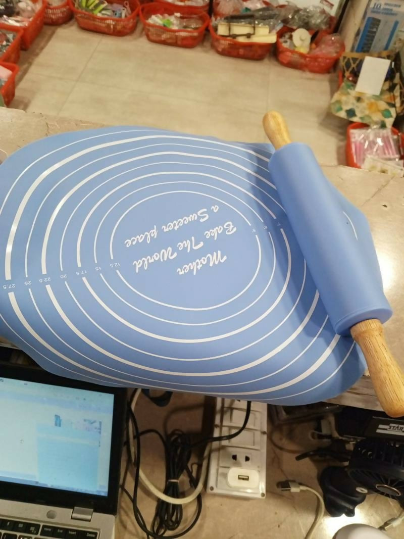 Silicone Dough Mat with Rolling Pin set | Extra Thick Non _ slip Baking Mat for Pizza & Bread (Random color )