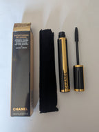Le Volume De Chanel Mascara – Instant Volume, Fuller & Thicker Lashes |