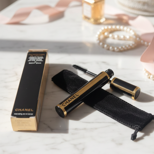 Le Volume De Chanel Mascara – Instant Volume, Fuller & Thicker Lashes |