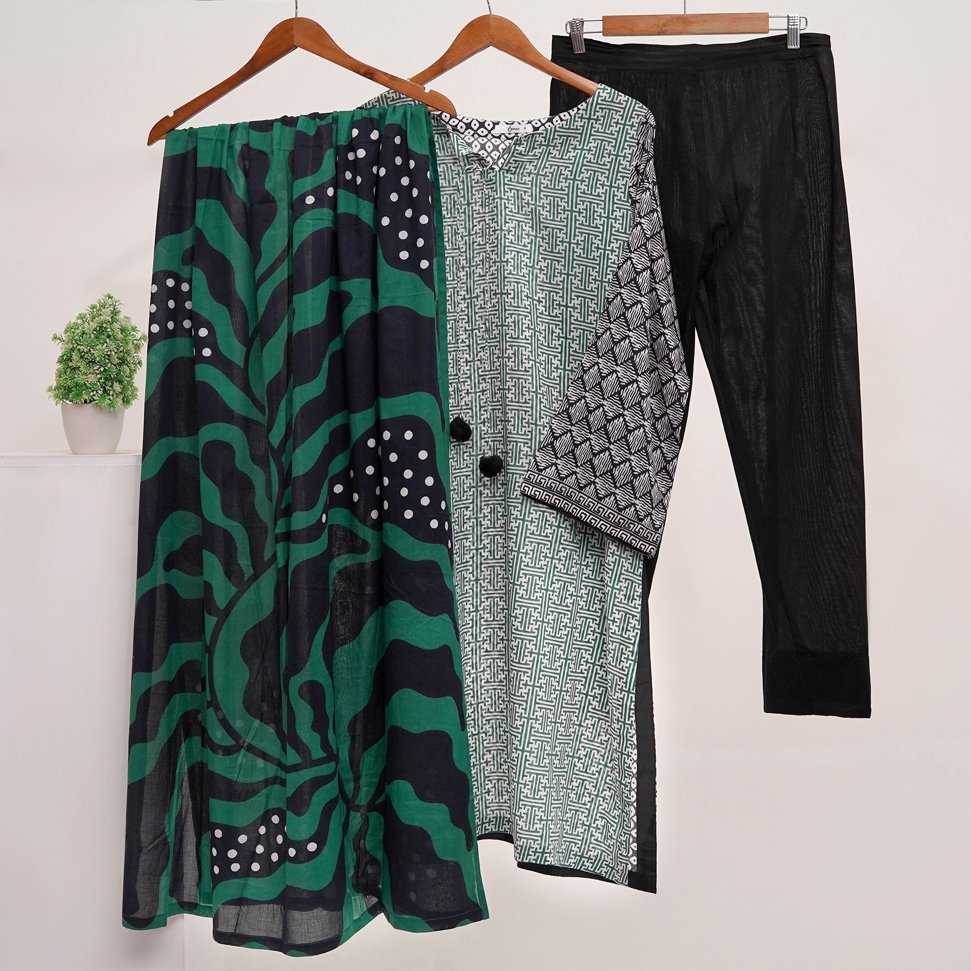Green Geometric Print