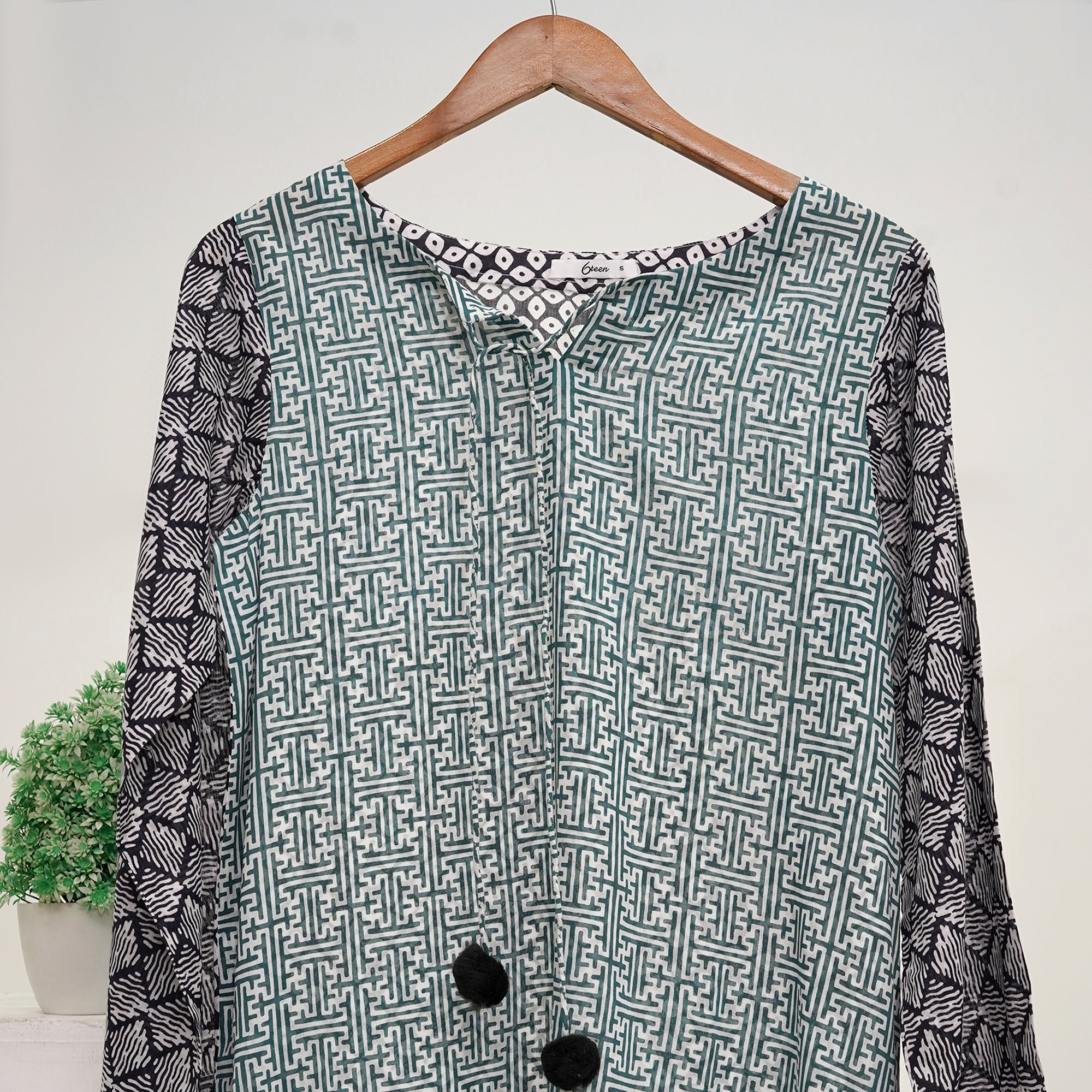 Green Geometric Print