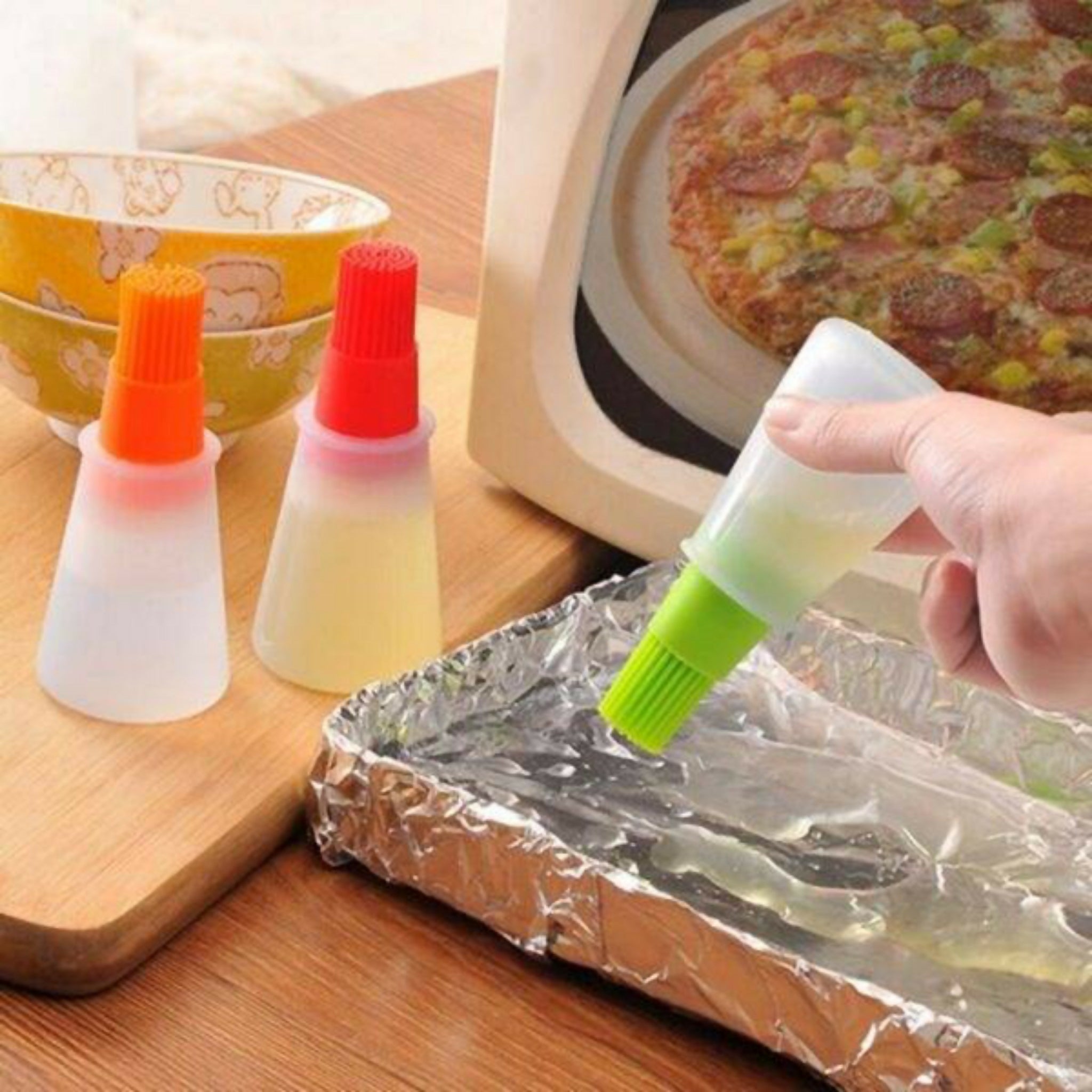 Portable Silicone Oil Bottle with Brush – Refillable Oil Dispenser for Baking, Cooking & BBQ SEO Description: Make cooking, baking, and grilling easier with this Portable Silicone Oil Bottle with Brush. The flexible silicone bottle provides co