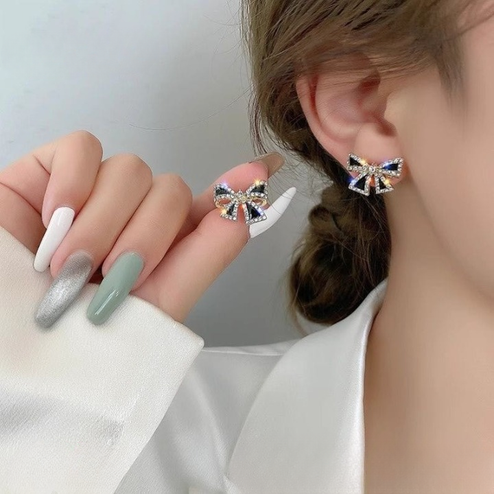 Elegant Zircon Black Bow Tie Earrings