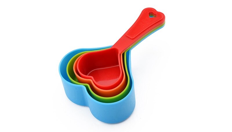 Heart Shaped Multicolor Measuring Cups Set