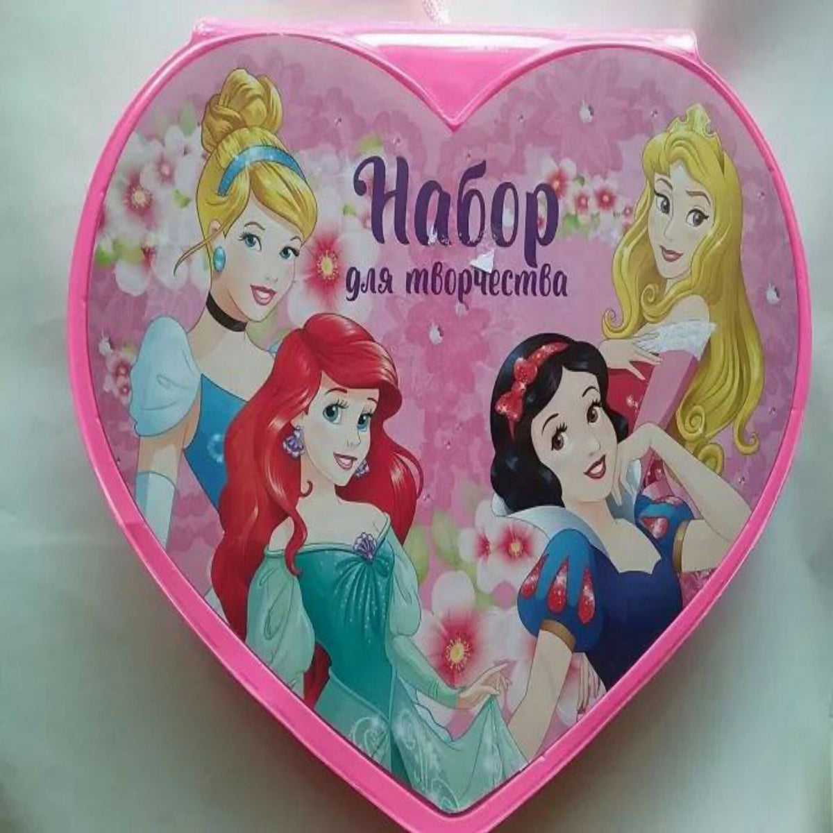 52 Pcs Heart Shape Colour Kit for Kids – Crayons, Markers & Art Accessories