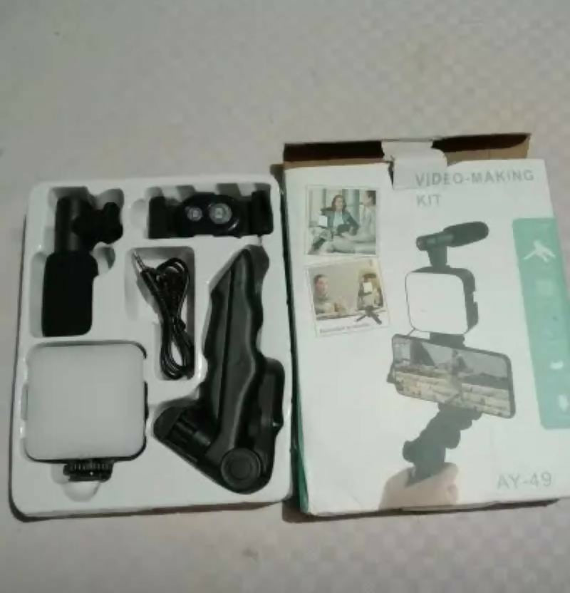 High Quality Vlogging Kit | Mobile & DSLR Accessories | Tripod, Mic & 360° LED Video Recording Setup