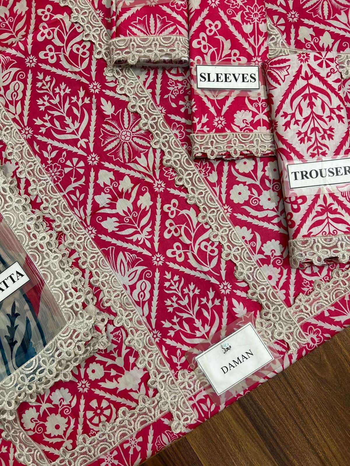 ☆Brand Name : ANEELA’S☆ ☆Fabric Details : Lawn & Chiffon☆