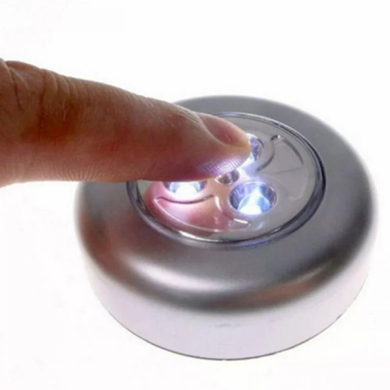 1 PC LED Touch Light Battery Powered Wireless Night Light Stick Tap Touch Lamp for Closets, Counters or Utility Rooms