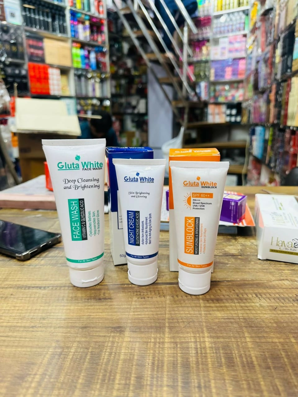 Gluta White Complete 3-in-1 Skin Brightening Kit – Vitamin C & Glycolic Acid Face Wash, SPF 60++ Sunblock, Night Cream for Radiance & Anti-Aging