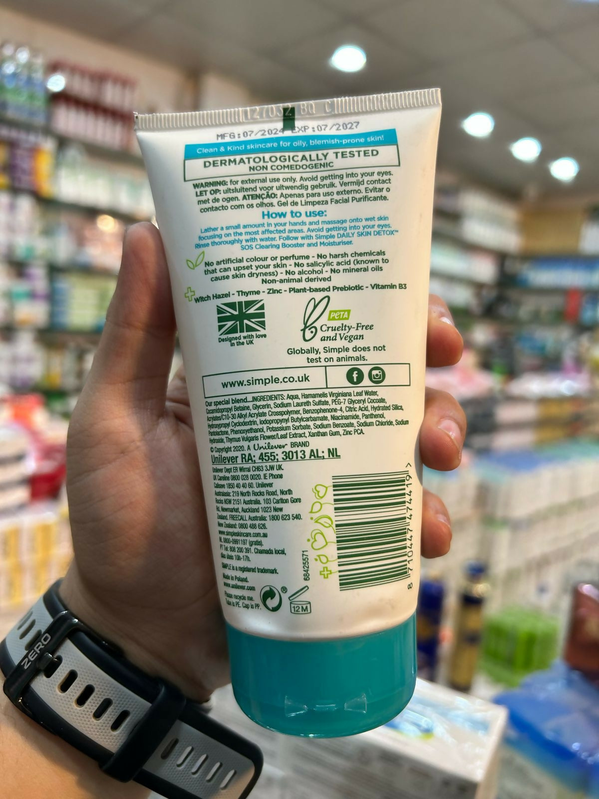 Simple Daily Skin Detox Purifying Gel Facial Wash – 150ml