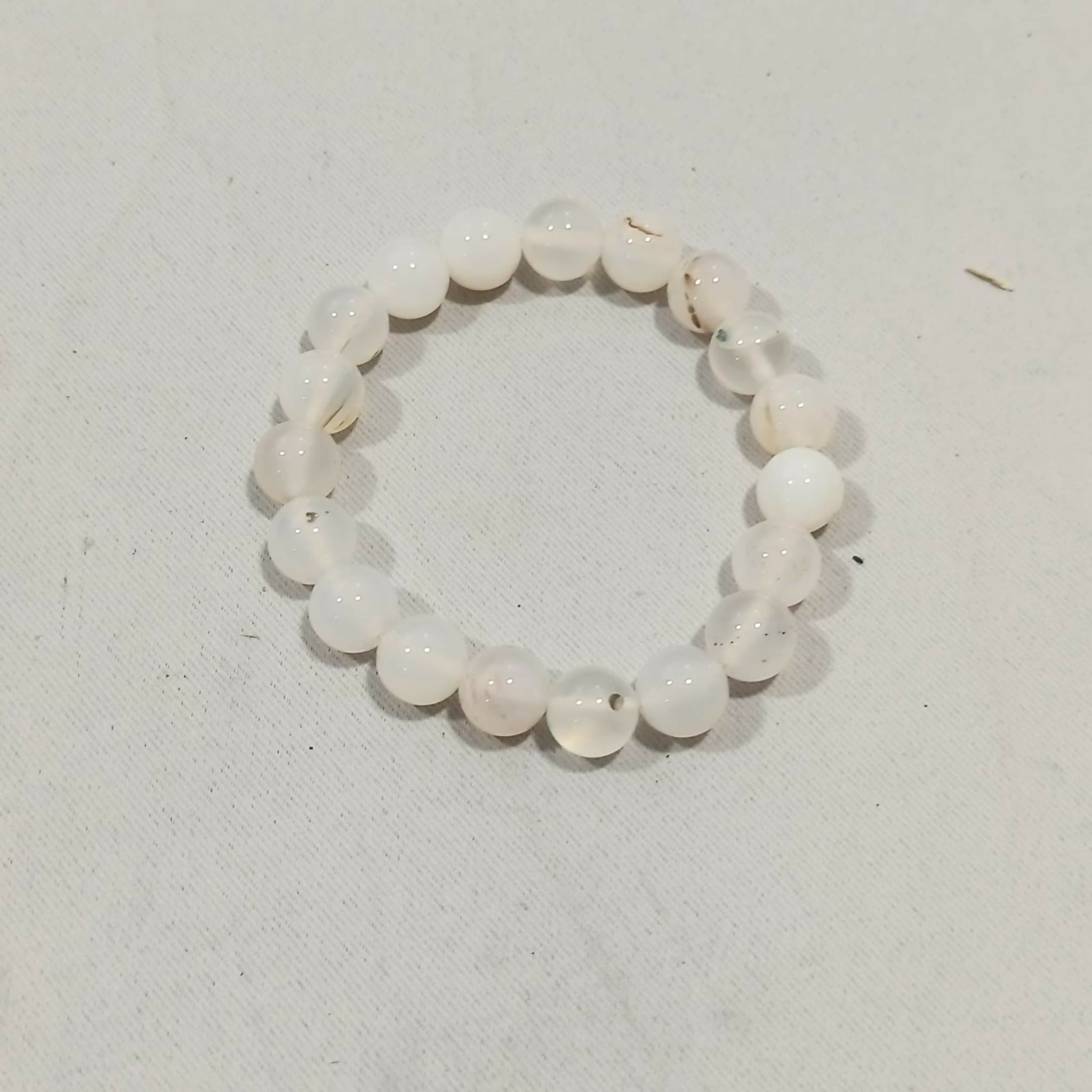 Natural Milky White Aqeeq Stone Bracelet - Genuine Gemstone Beaded Wristband Elegant Handcrafted Jewelry For Men And Women Fashion Accessory - Adjustable