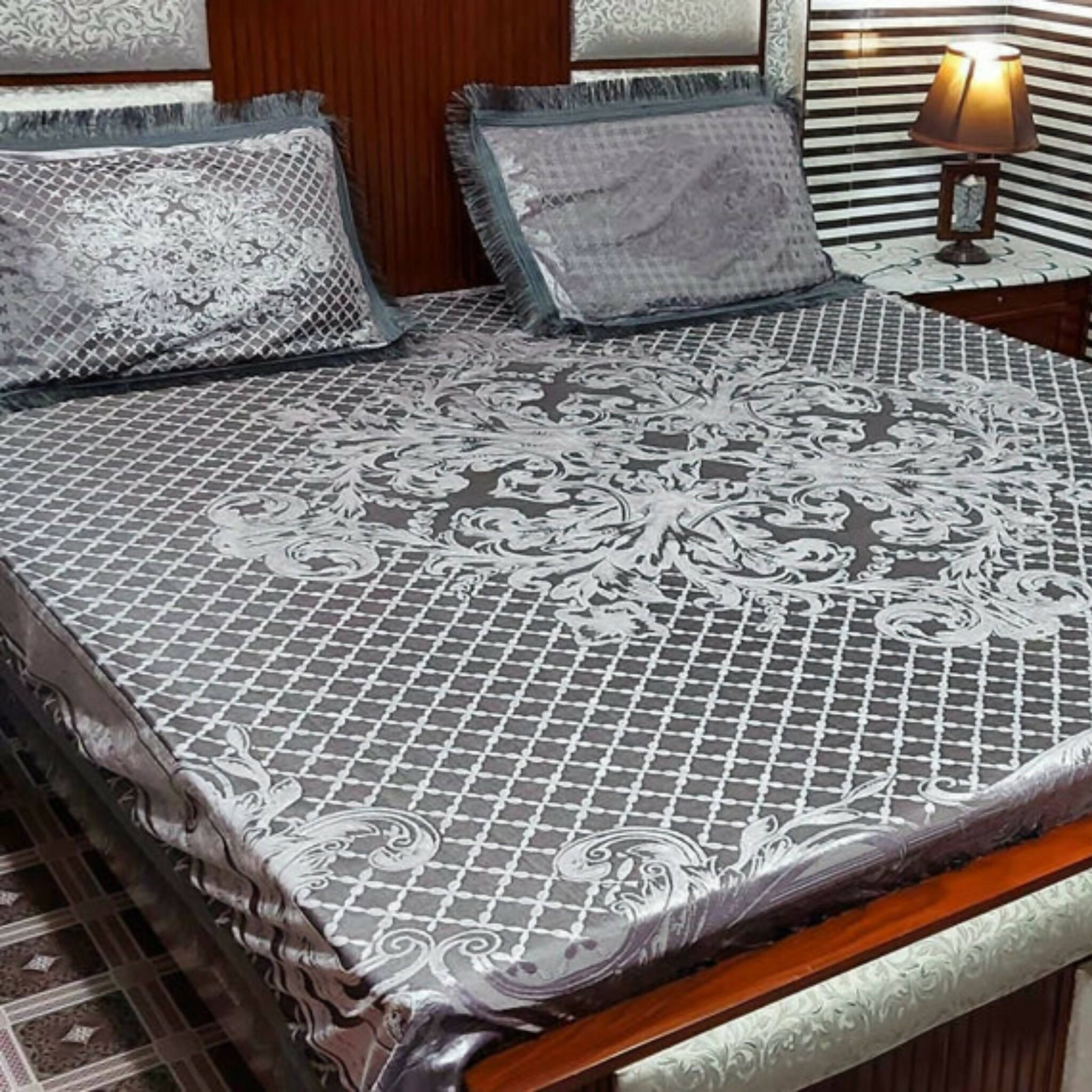 Bed Sheet, Luxurious Lace Plush Set by Amigo Home Textiles