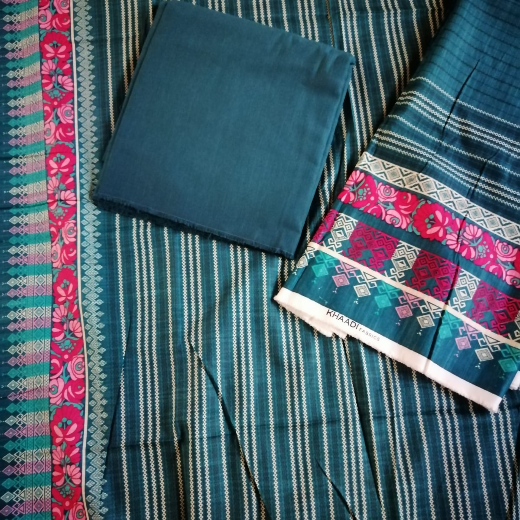 Khadder Suits, Timeless Elegance and Luxury, for Women