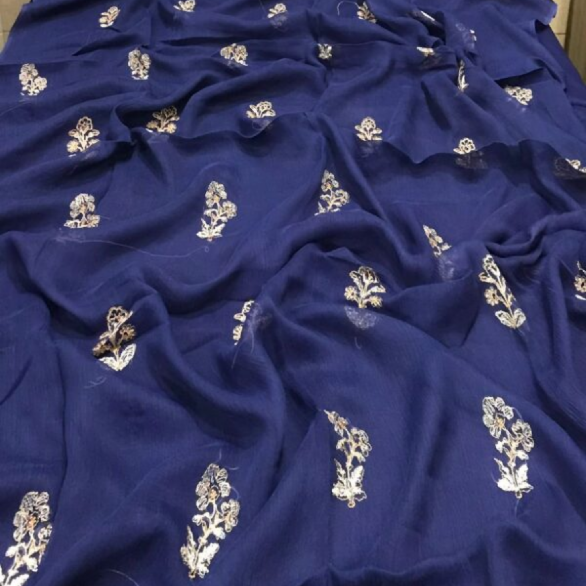 Unstitched Suit, Made From High-Quality Linen Fabrics, for Ladies