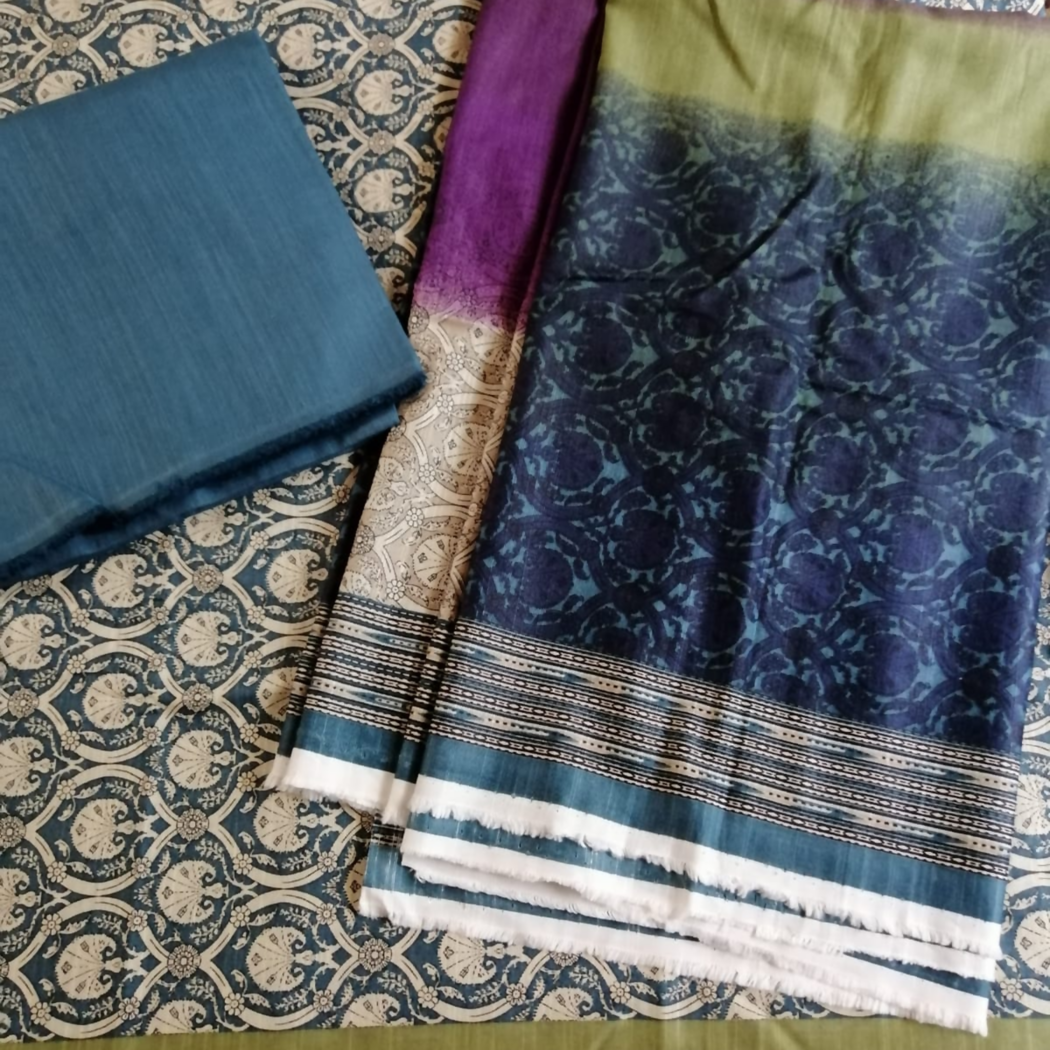 Khadder Suits, Timeless Elegance and Luxury, for Women