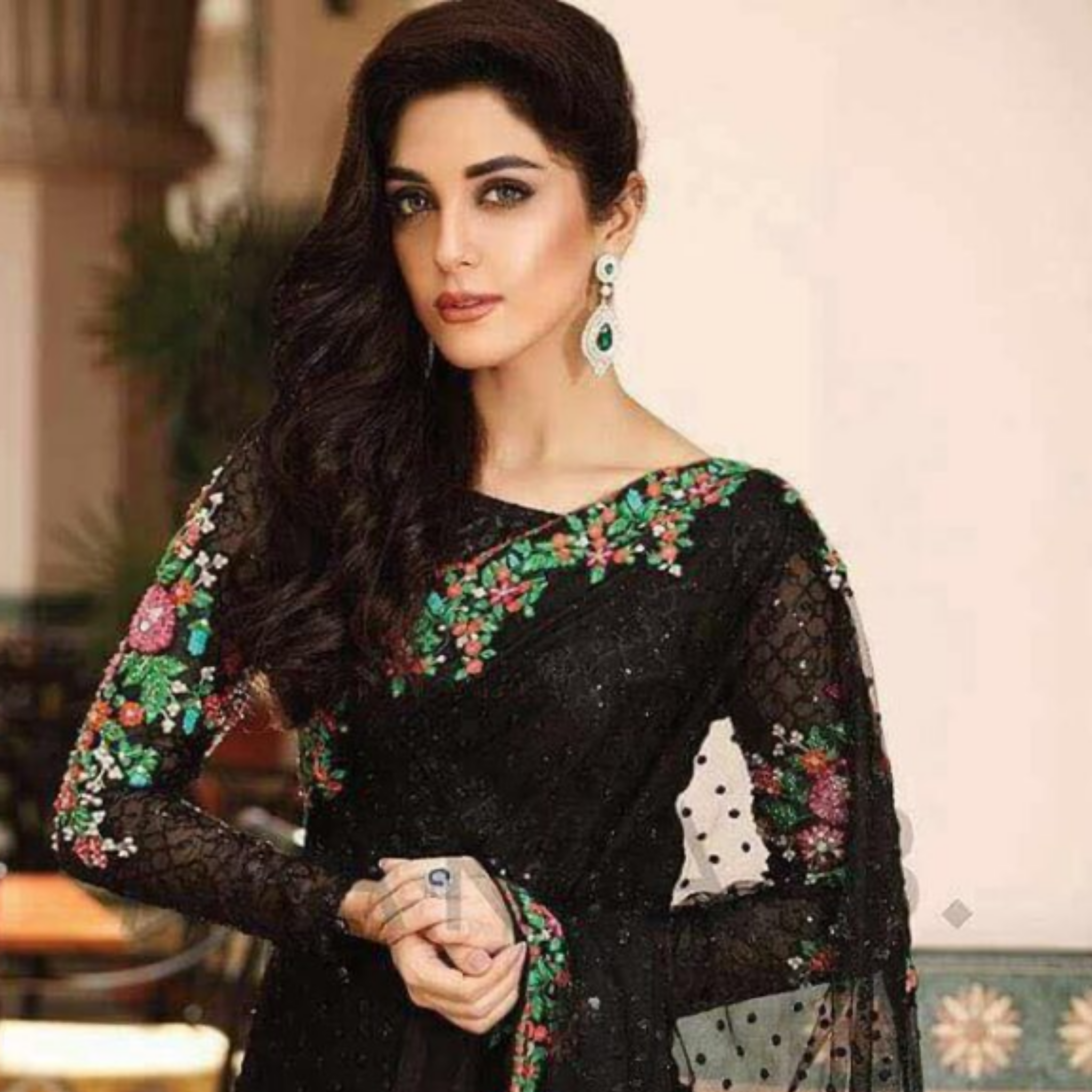 Black Saree, Exquisite & Luxury with Heavy Work, for Ladies