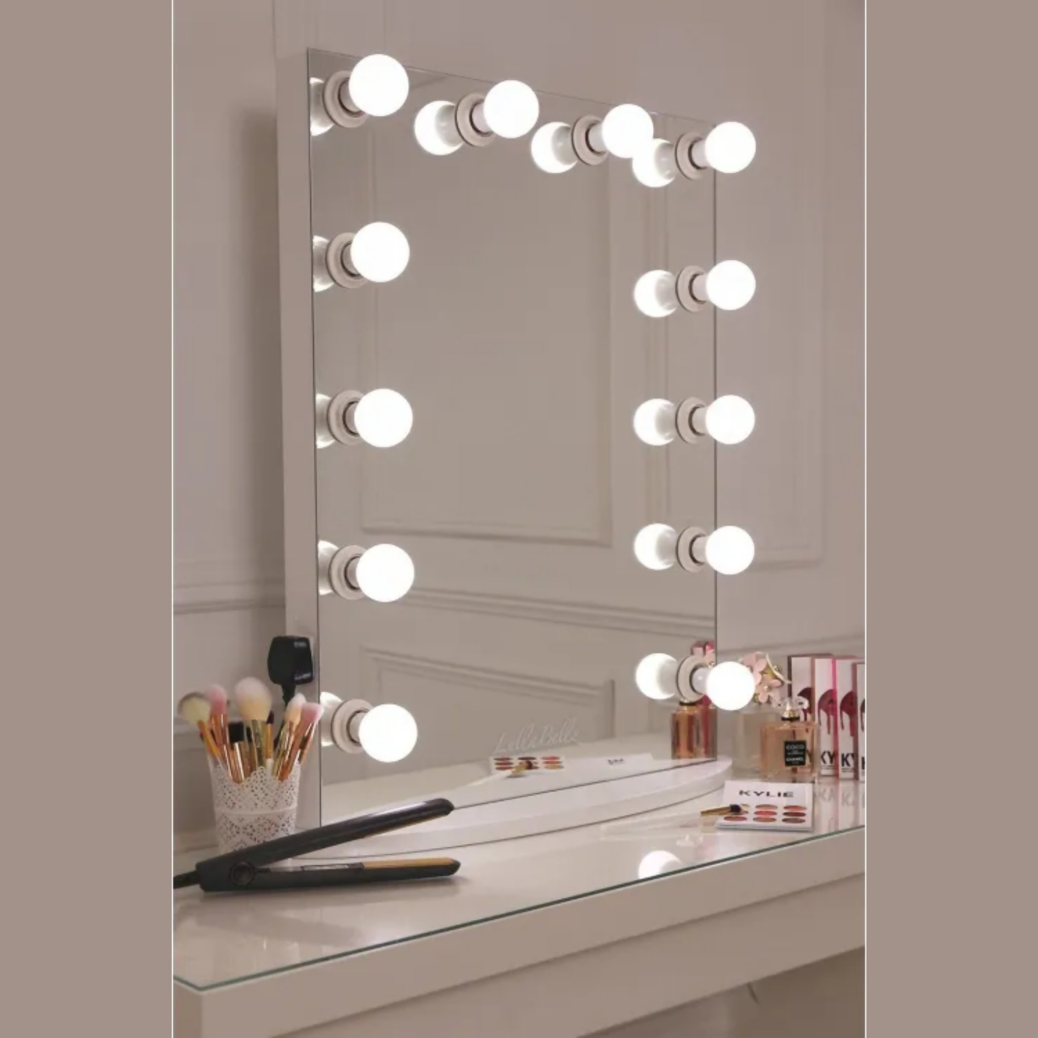 LED Makeup Mirror Bulbs - Professional Lighting and Adjustable