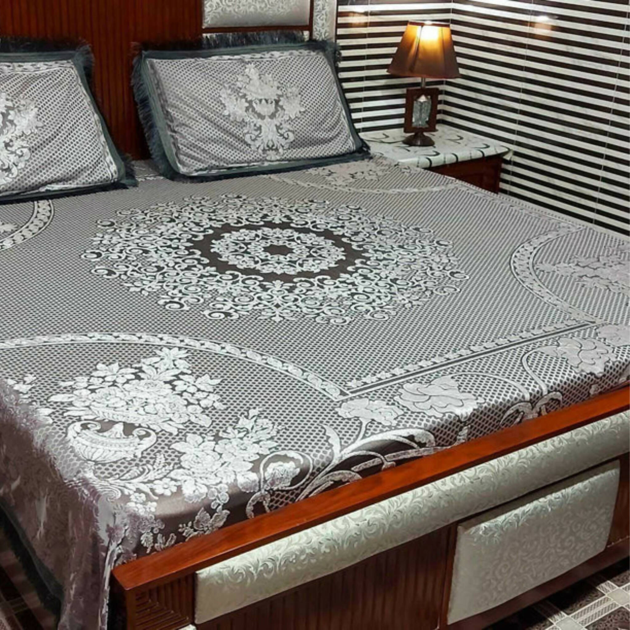 Bed Sheet, Luxurious Lace Plush Set by Amigo Home Textiles