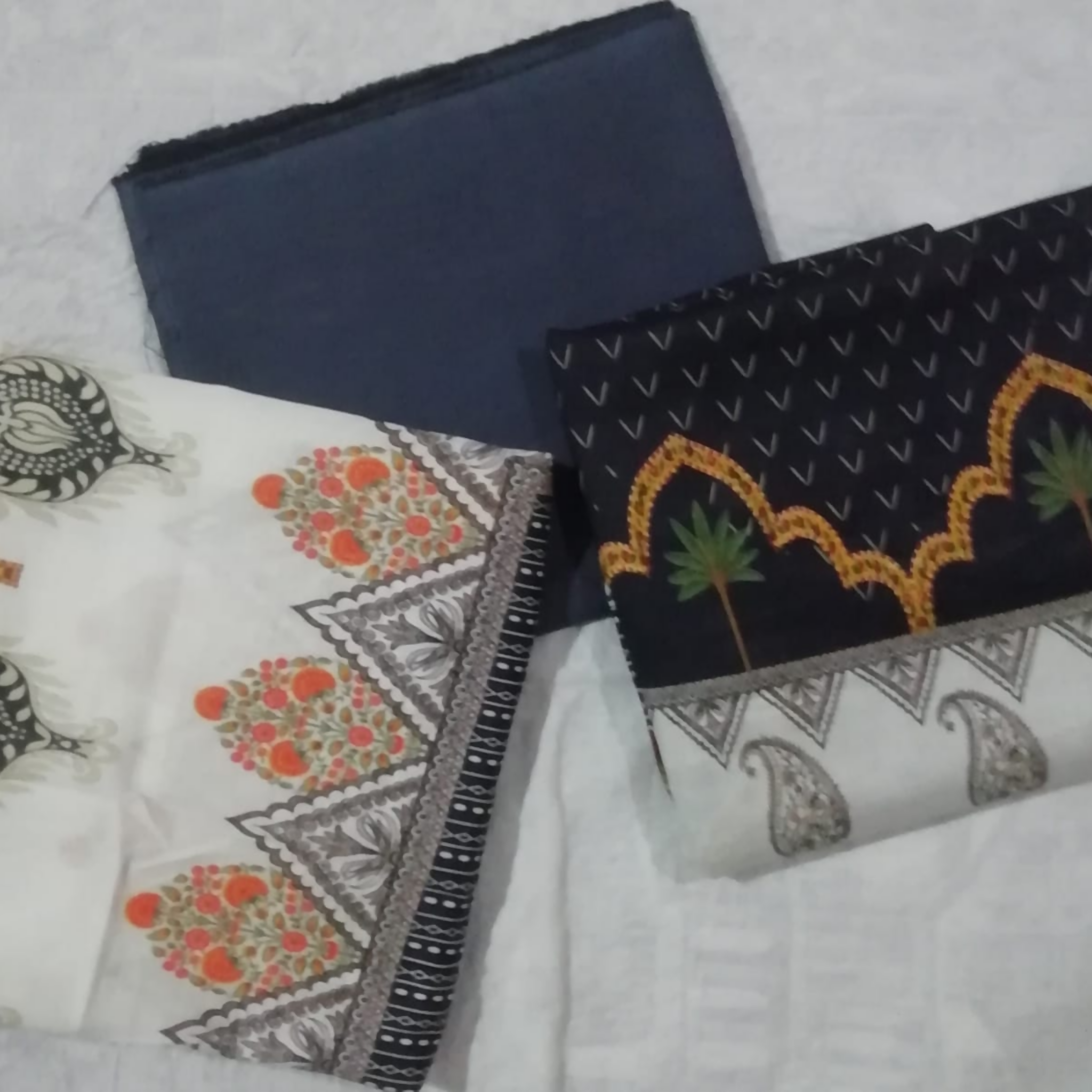 Digital Printed Lawn 3PCS, Vibrant & Stylish Ensemble, for Every Occasion